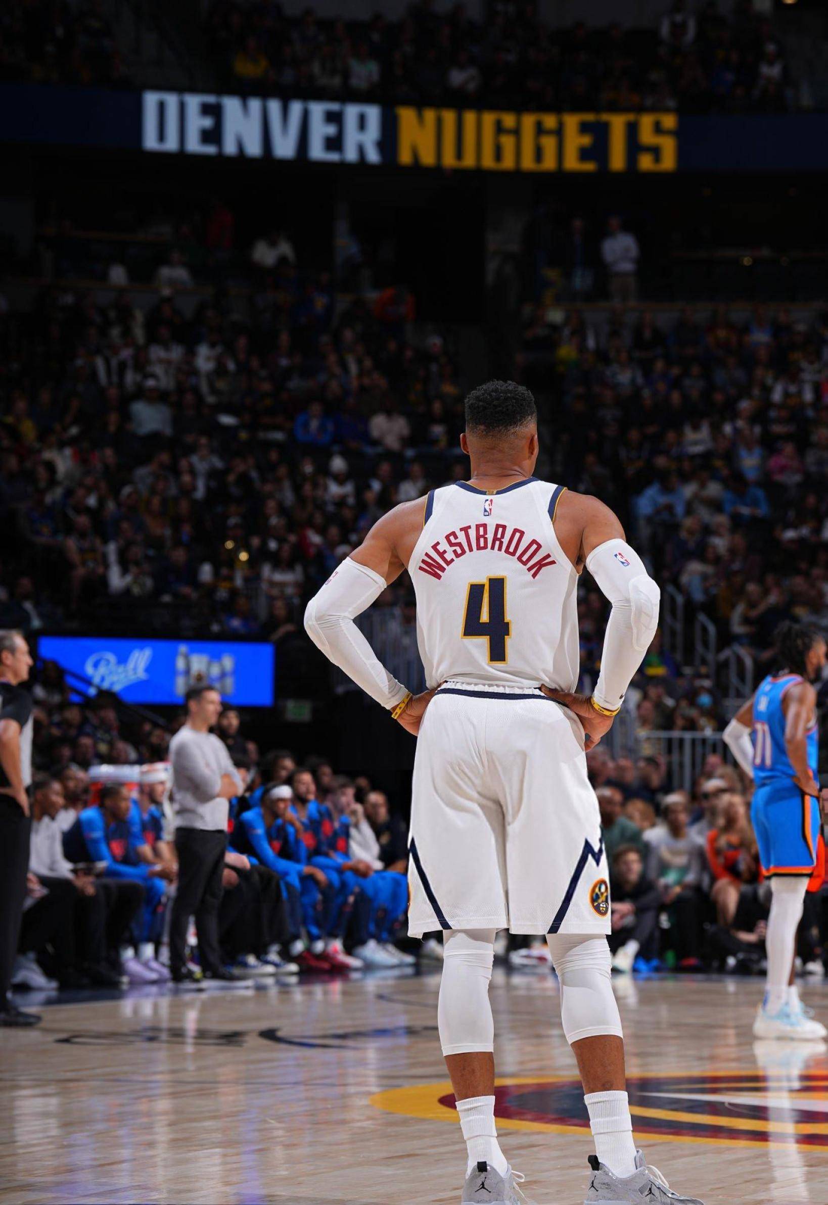 掘金后卫纷纷回归,球队备战整体提升 掘金后卫纷纷回归,球队备战整体提升