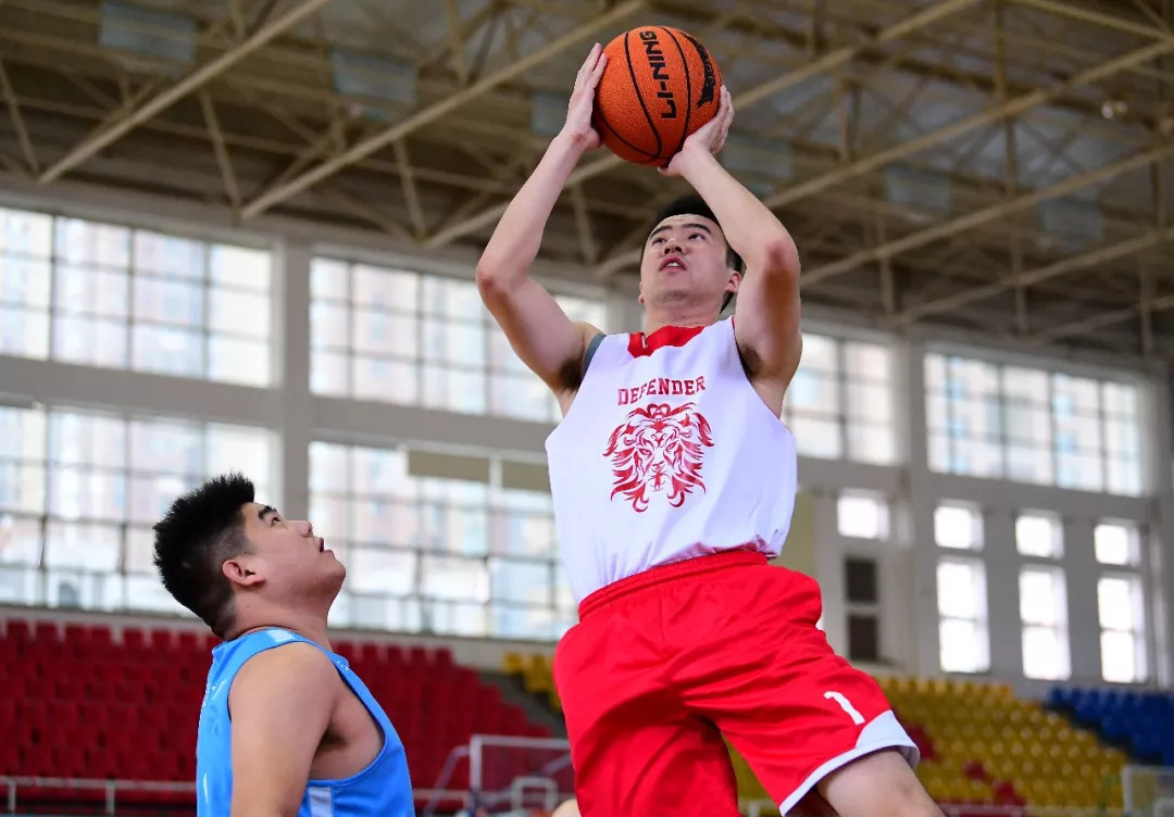 KT碾压CLG,Oner开启传奇时刻四强赛2:0(上海) KT碾压CLG,Oner开启传奇时刻四强赛2:0(上海)