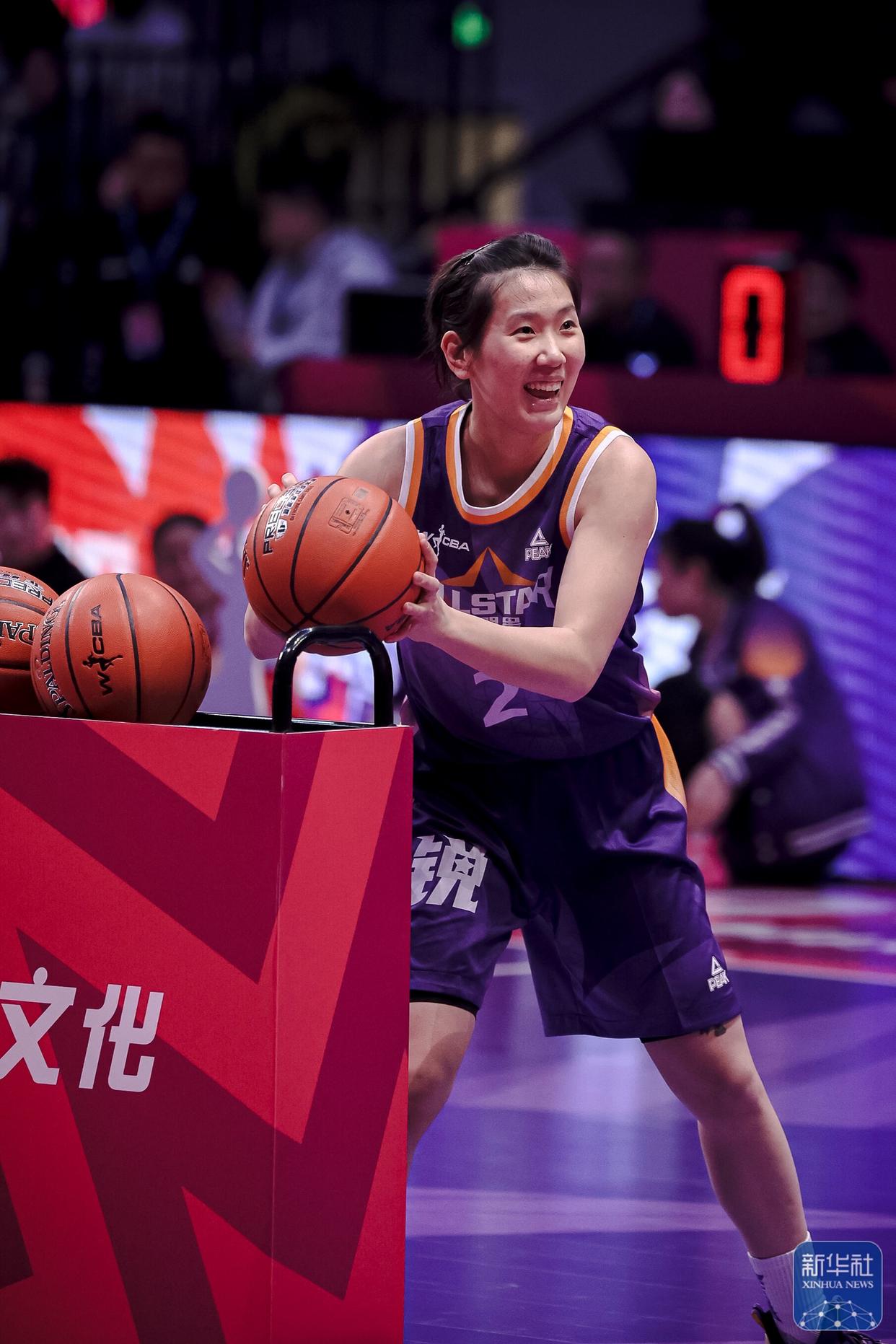 关于WNBA职业女子篮球联赛全明星选手确定的信息