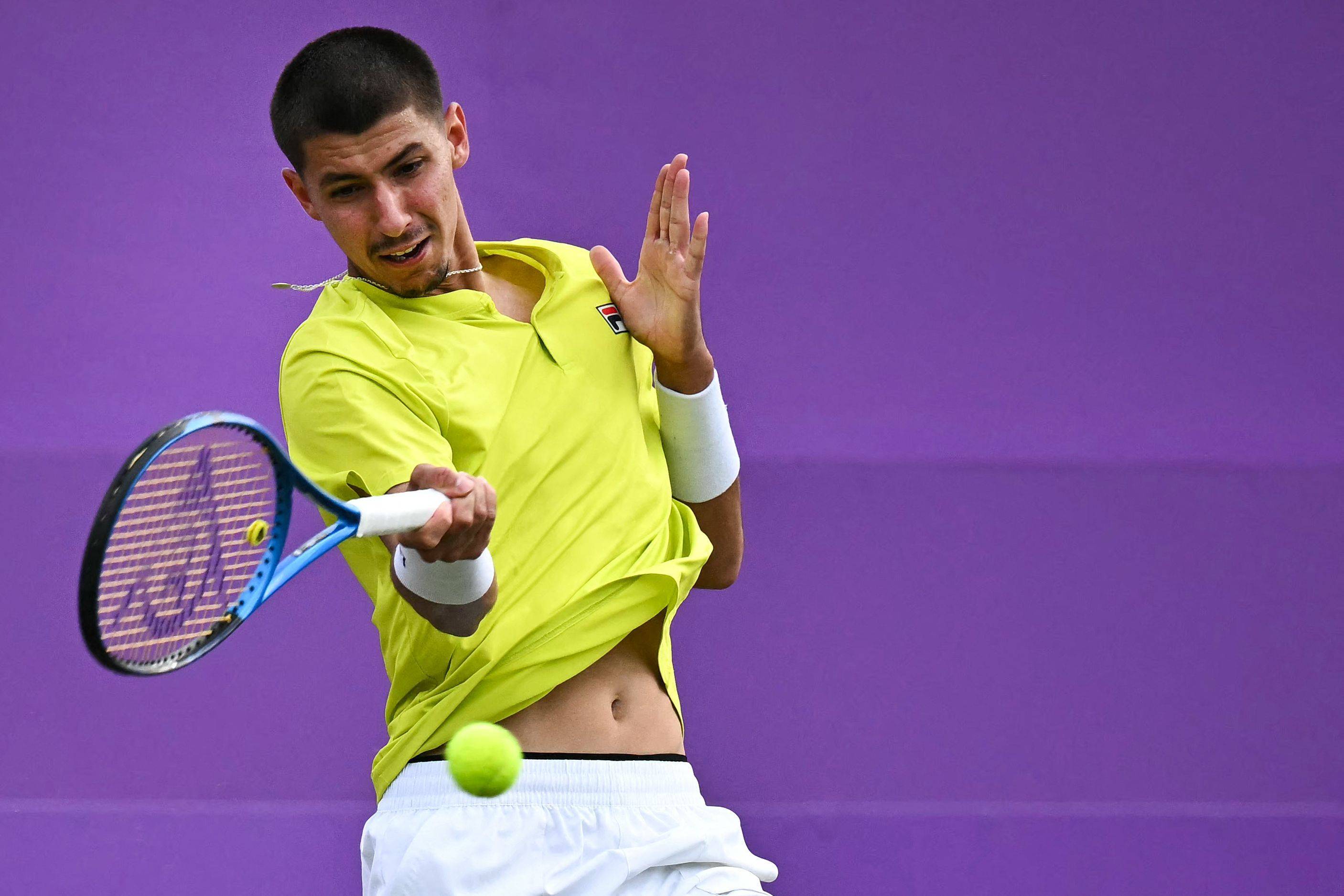 英国网球队完胜澳大利亚网球队，穆雷绝境逆转的简单介绍