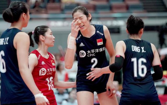 包含连胜势头难挡！排球豪取十连胜的词条