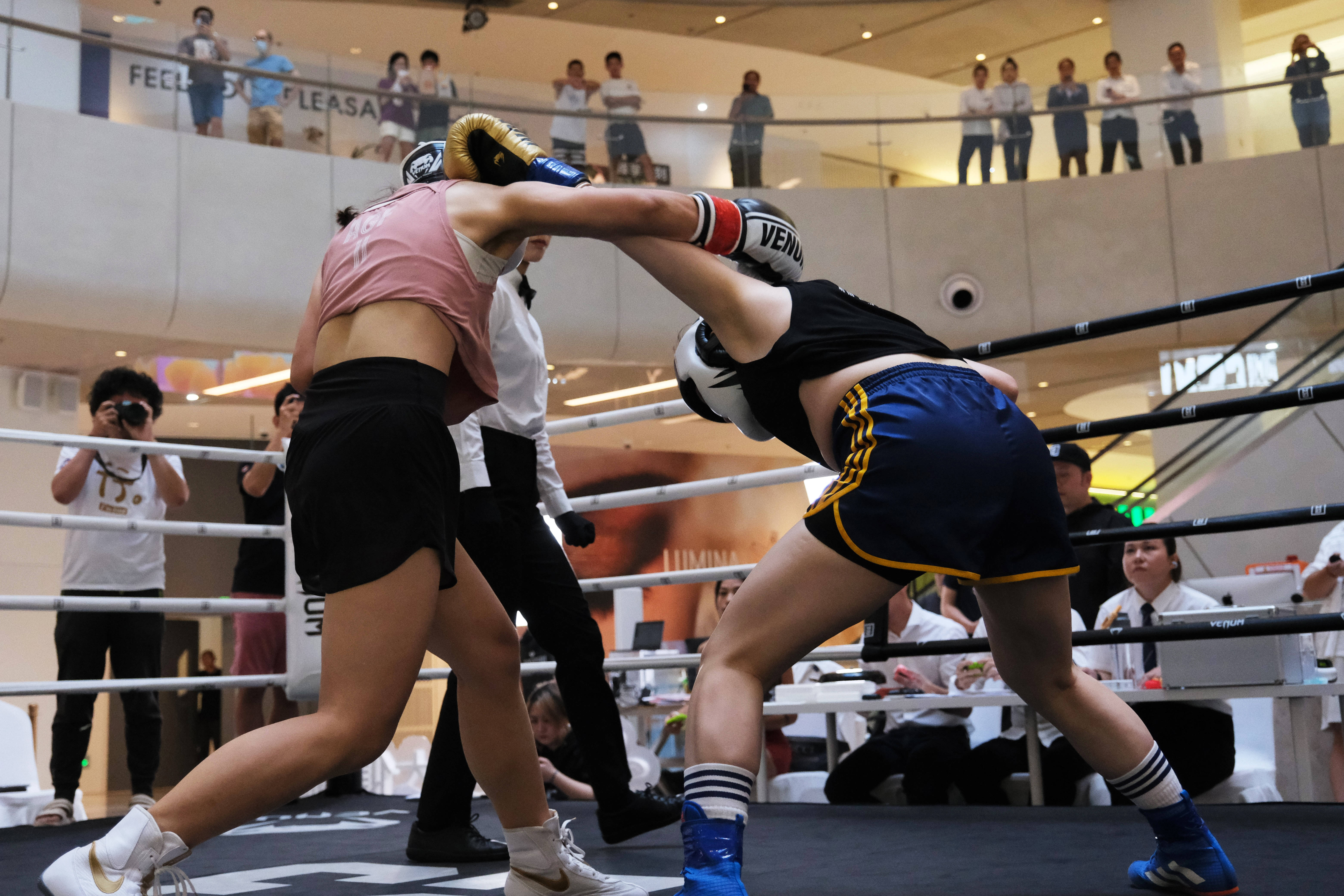 关于拳击赛事精彩瞬间盘点，年度回顾震撼登场的信息